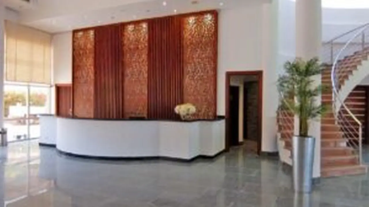 الفندق رومانس & أكوا بارك - العين السخنة